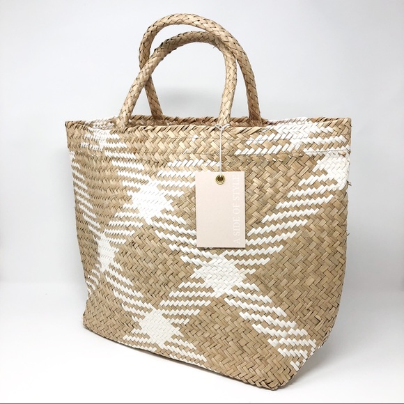 Seagrass Straw Handbag, Pool / Beach Bag, Tote Bag - Picture 2 of 3